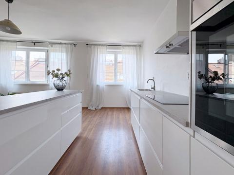 Pronájem bytu 2+kk, Praha - Libeň, Na žertvách, 62 m2