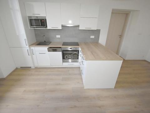 Pronájem bytu 2+1, Chomutov, Klostermannova, 55 m2