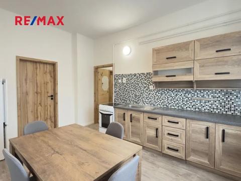 Prodej bytu 2+1, Mírov, 55 m2