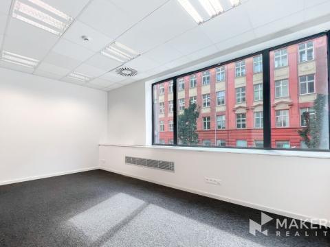 Pronájem kanceláře, Praha - Karlín, Thámova, 278 m2
