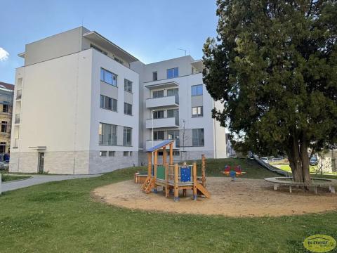 Pronájem bytu 2+kk, Kroměříž, Purkyňova, 59 m2