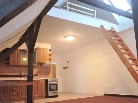 Pronájem bytu 1+kk, Kroměříž, Riegrovo náměstí, 51 m2