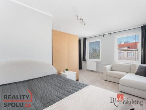 Pronájem bytu 2+kk, Poděbrady - Poděbrady III, náměstí 5. května, 44 m2