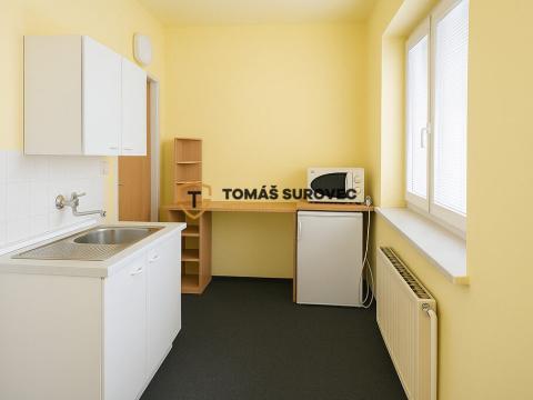 Pronájem bytu 1+1, Zlín, Štefánikova, 28 m2
