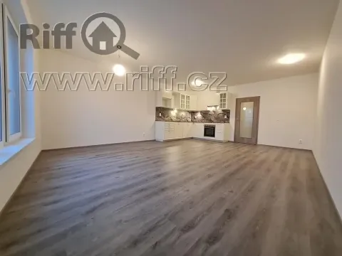 Pronájem bytu 1+kk, Rosice, Karla IV., 55 m2