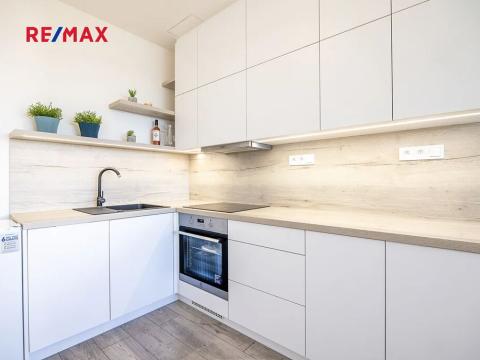 Prodej bytu 2+kk, Praha - Strašnice, Limuzská, 52 m2
