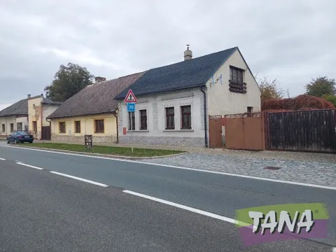 Prodej rodinného domu, Nové Dvory, Masarykovo nám., 120 m2