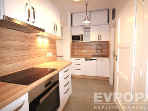 Pronájem bytu 2+1, Praha - Vršovice, Jakutská, 42 m2