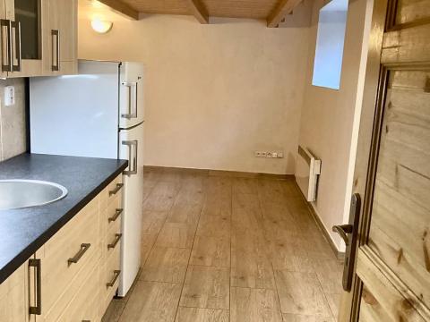 Pronájem bytu 1+kk, Praha - Smíchov, Plzeňská, 27 m2