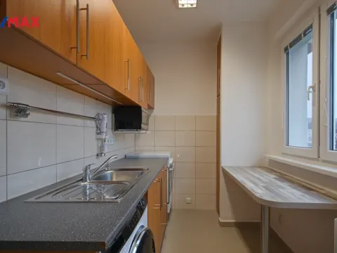 Prodej bytu 1+1, Zlín - Malenovice, Chelčického, 31 m2