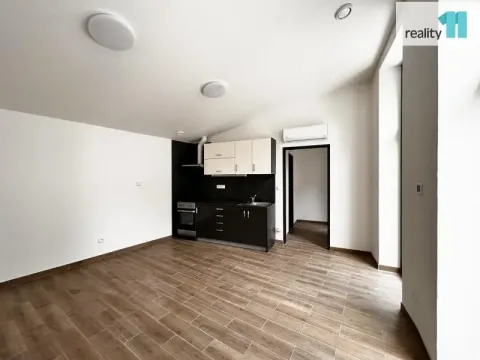 Pronájem bytu 1+kk, Praha - Michle, Michelská, 34 m2