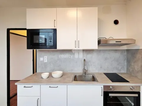 Pronájem bytu 1+1, Kolín - Kolín II, Dělnická, 31 m2