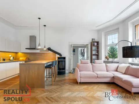 Prodej bytu 3+1, Liberec - Liberec V-Kristiánov, Husova, 90 m2