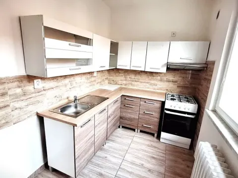 Pronájem bytu 2+1, Frýdek-Místek, Josefa Lady, 55 m2