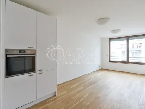 Pronájem bytu 2+kk, Praha - Vysočany, Sokolovská, 54 m2