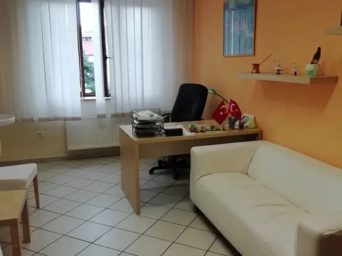 Pronájem kanceláře, Uherské Hradiště, Mariánské náměstí, 16 m2