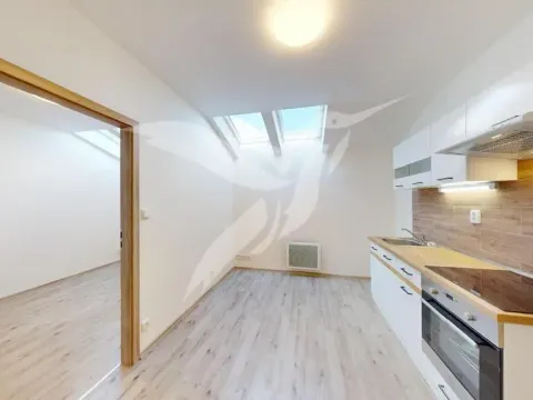 Pronájem bytu 2+kk, Starý Plzenec, Masarykovo náměstí, 32 m2