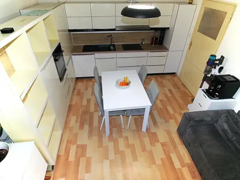 Pronájem bytu 2+kk, Praha - Holešovice, Veverkova, 50 m2