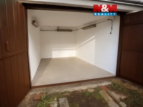 Prodej garáže, Slaný, 18 m2