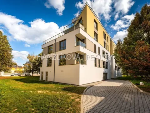 Pronájem bytu 2+kk, České Budějovice, Hálkova, 37 m2