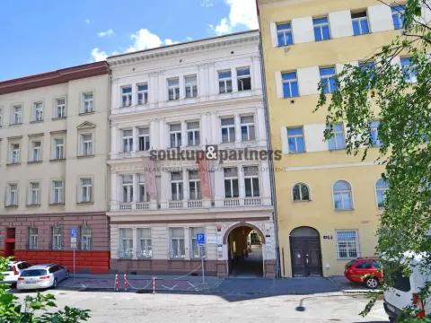 Pronájem kanceláře, Praha - Karlín, Pobřežní, 125 m2