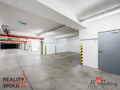 Prodej garážového stání, Brno - Žebětín, Chvalovka, 14 m2