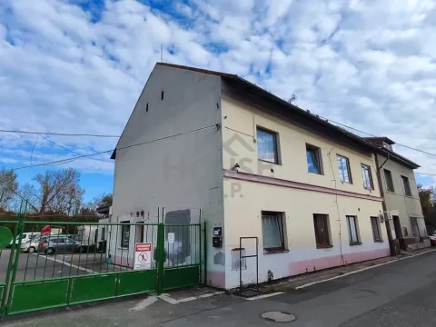 Prodej vícegeneračního domu, Přelouč, Sportovní, 426 m2