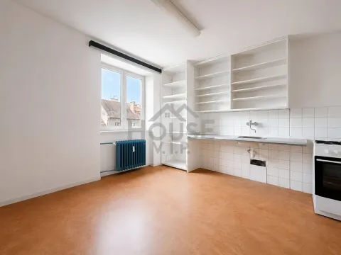 Prodej bytu 2+1, Praha - Vršovice, 28. pluku, 64 m2