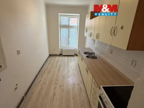 Pronájem bytu 2+1, Krnov - Pod Cvilínem, Čsl. armády, 50 m2