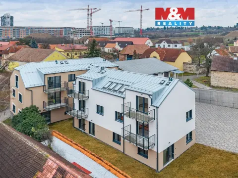 Prodej bytu 2+kk, Praha - Holyně, náměstí Pod lípou, 58 m2