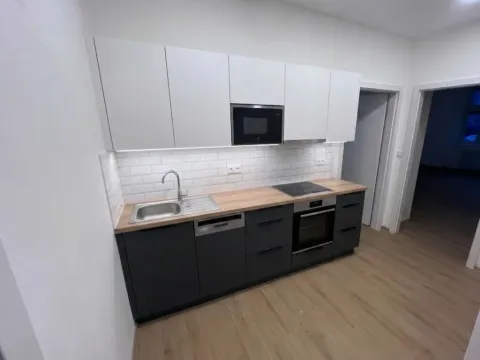 Prodej bytu 2+1, Praha - Libeň, Na stráži, 48 m2