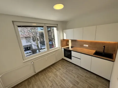 Prodej bytu 1+1, Zlín, Javorová, 35 m2