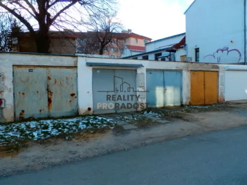 Pronájem garáže, Znojmo, Palliardiho, 19 m2