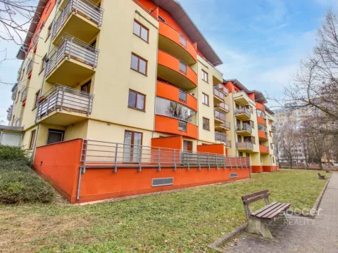 Pronájem bytu 1+kk, Praha - Bohnice, Ústavní, 59 m2