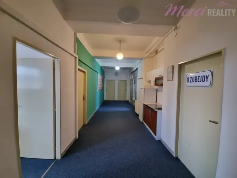 Pronájem kanceláře, Uherské Hradiště, Tř. Maršála Malinovského, 23 m2
