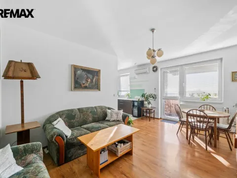 Prodej bytu 3+1, Vysoká nad Labem, 83 m2