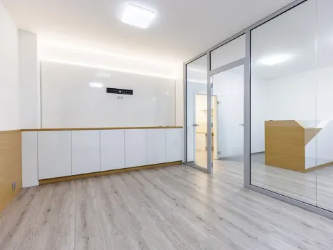 Prodej kanceláře, Brno, Mojmírovo náměstí, 65 m2