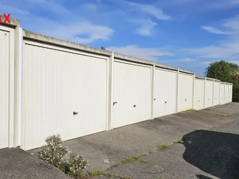 Pronájem garáže, Praha, Zakrytá, 17 m2