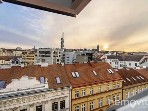 Pronájem bytu 3+kk, Praha - Žižkov, Roháčova, 89 m2