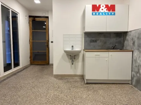 Pronájem kanceláře, Lomnice nad Popelkou, Palackého, 20 m2