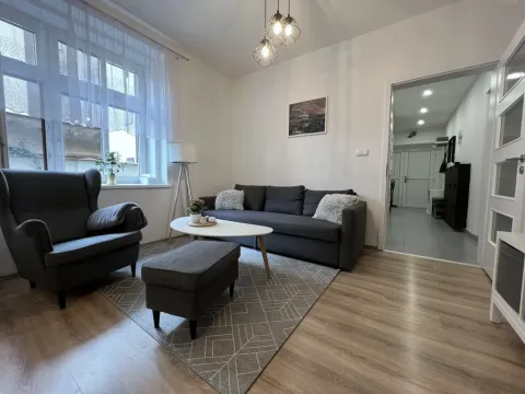 Pronájem bytu 3+kk, Pardubice - Zelené Předměstí, Nerudova, 88 m2