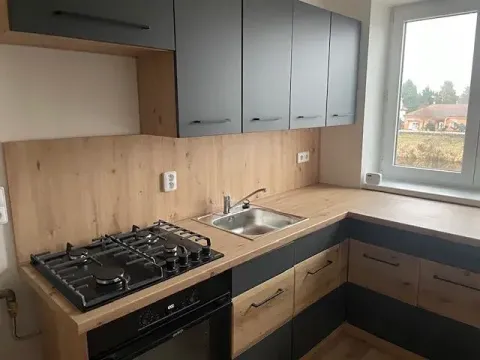 Pronájem bytu 2+1, Břeclav, 60 m2