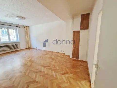 Pronájem bytu 2+1, Praha, Podolská, 58 m2
