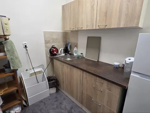 Prodej kanceláře, Praha - Holešovice, Přístavní, 100 m2