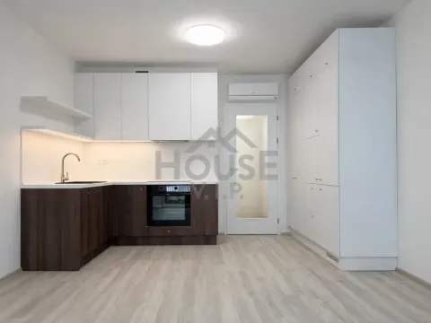 Prodej bytu 1+kk, Praha - Hloubětín, Poděbradská, 33 m2