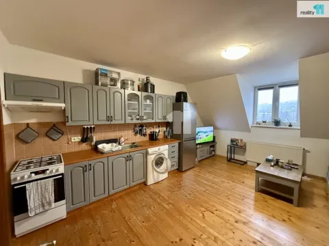 Pronájem bytu 2+kk, Karlovy Vary, Západní, 40 m2