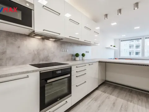 Prodej bytu 2+kk, Praha - Černý Most, Breitcetlova, 46 m2