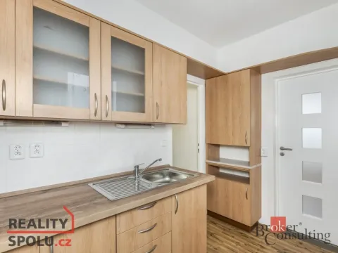 Pronájem bytu 1+1, Jablonec nad Nisou, Jizerská, 40 m2