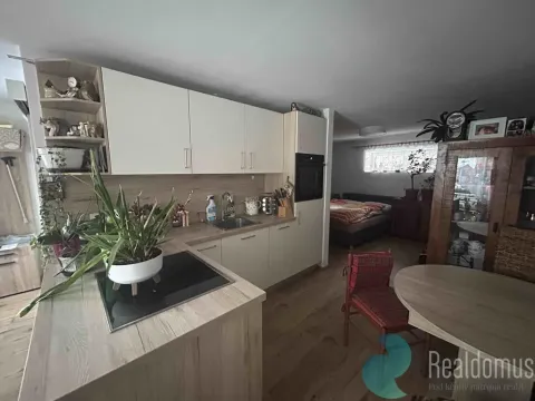 Prodej bytu 2+1, Chvalovice, 78 m2