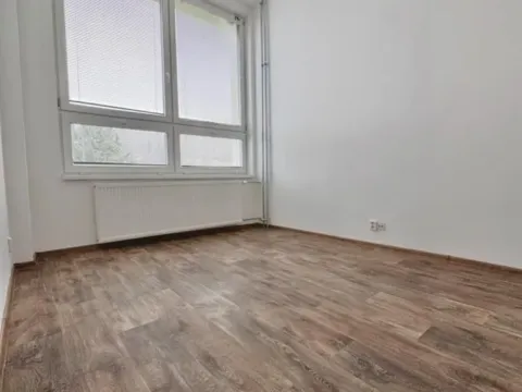 Pronájem bytu 2+kk, Meziboří, nám. 8. května, 54 m2